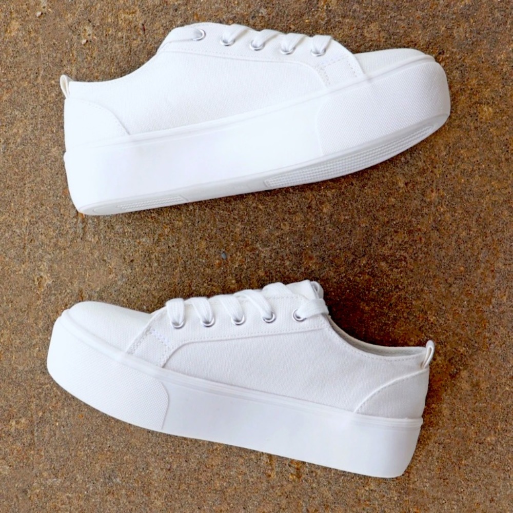 Soda Platform Super Cute Sneakers